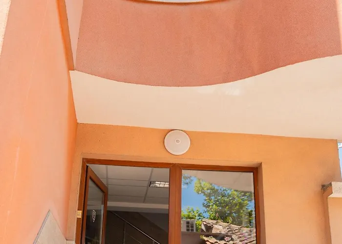 Marianas 招待所 3*