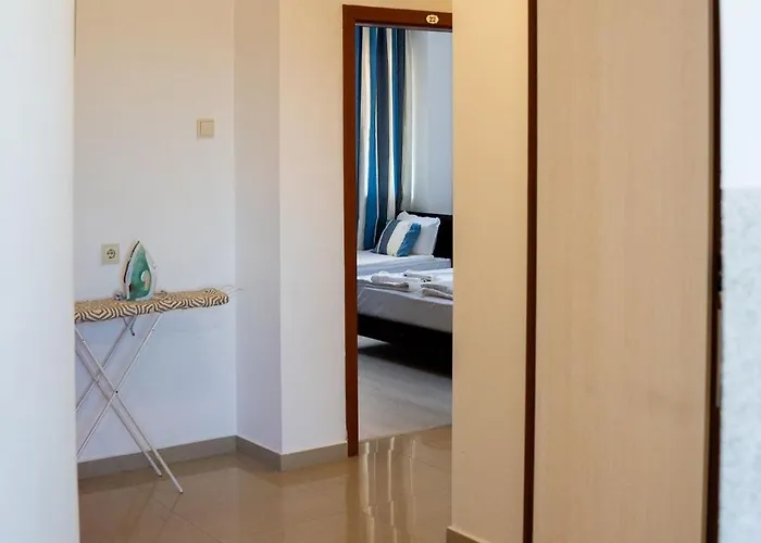 Marianas 招待所 3*